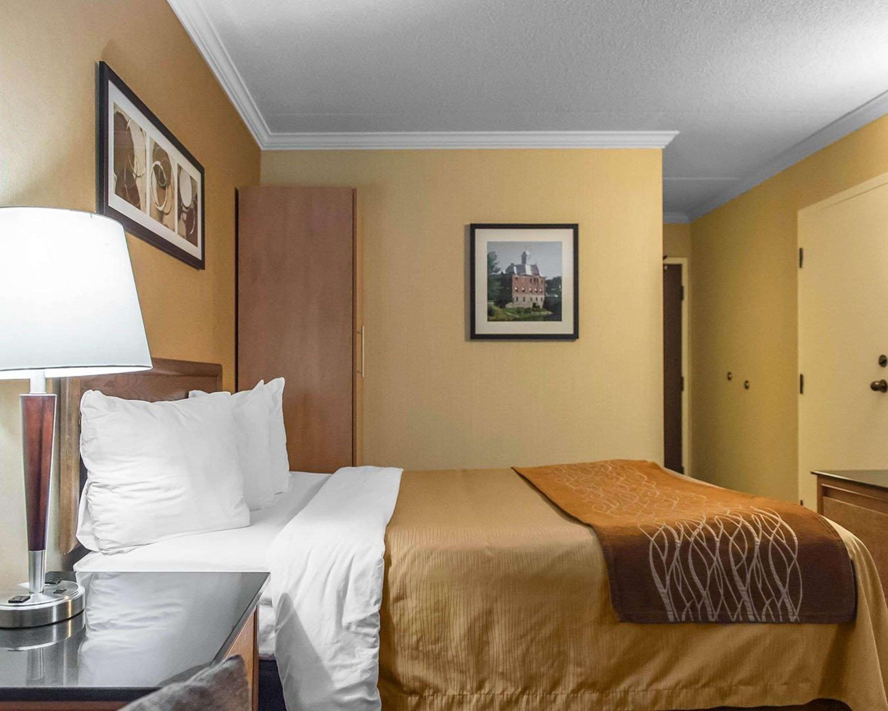 Comfort Inn Пемброк Экстерьер фото