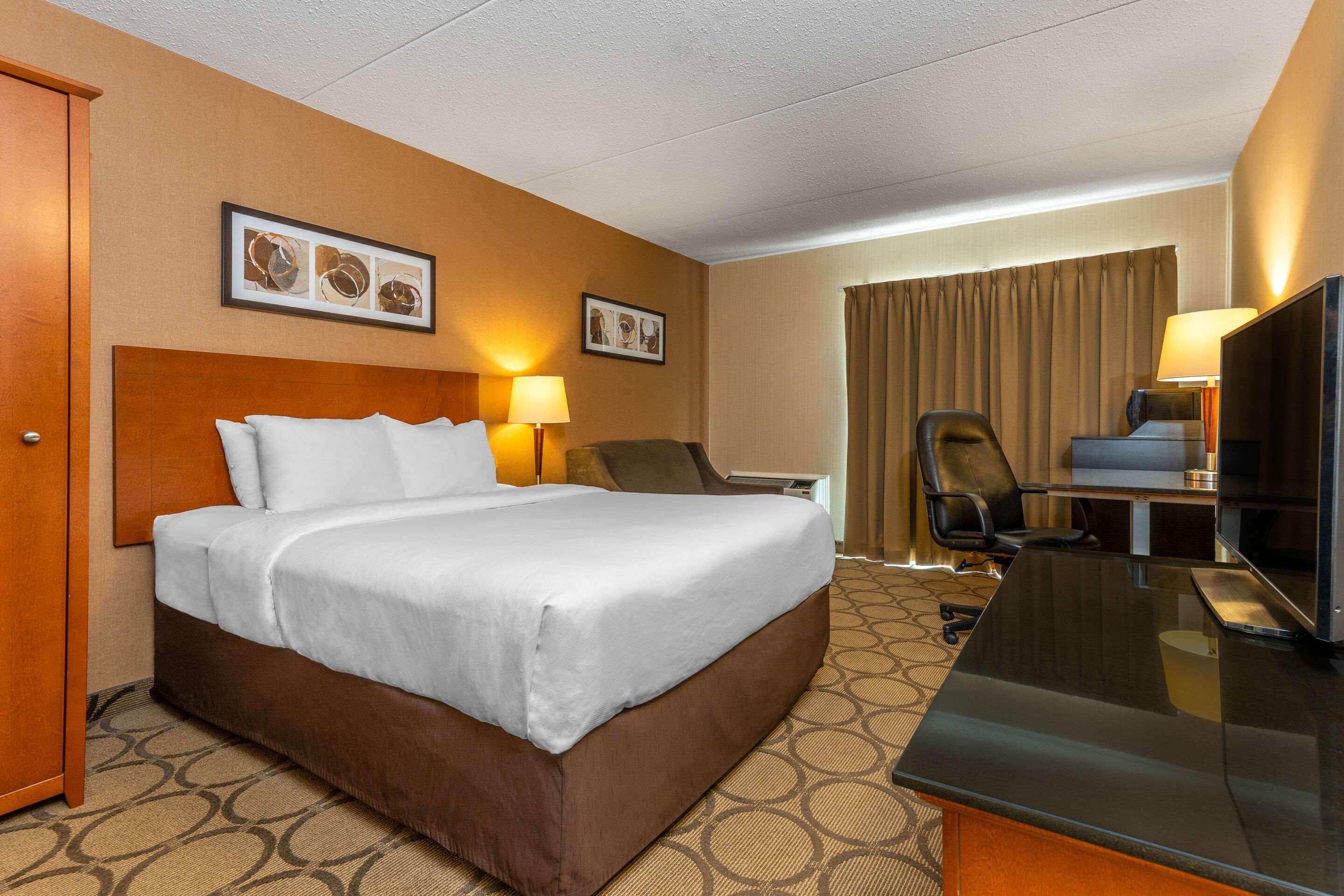 Comfort Inn Пемброк Экстерьер фото