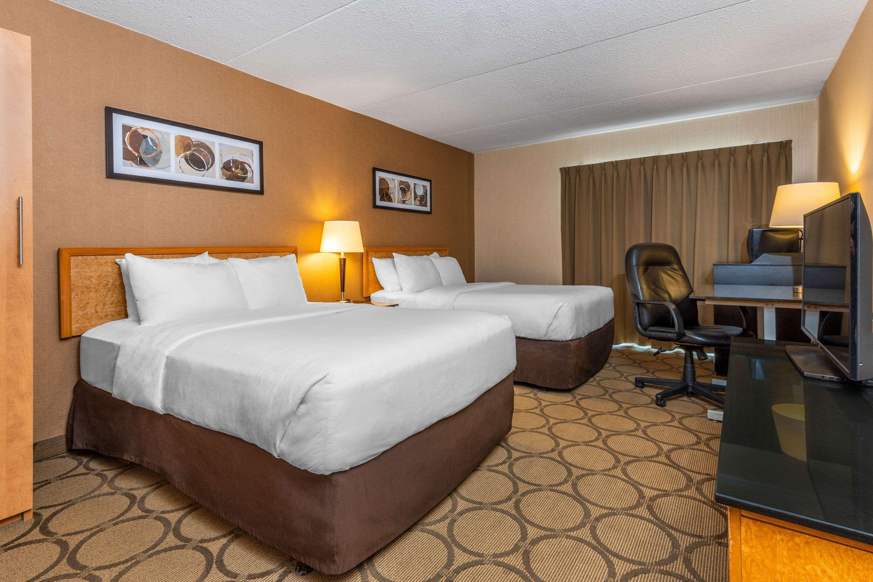 Comfort Inn Пемброк Экстерьер фото