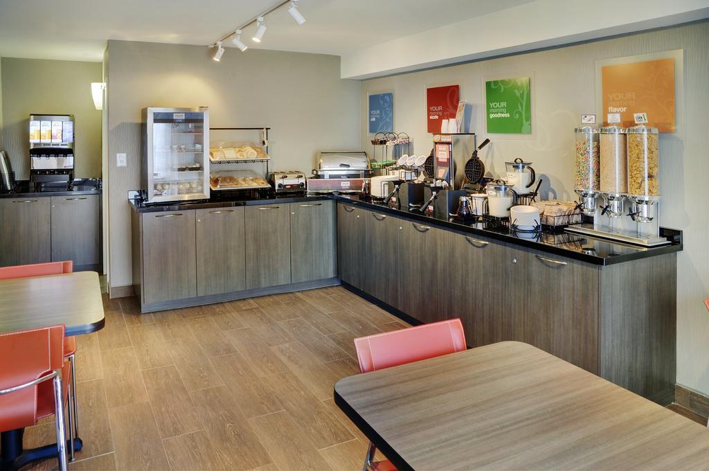 Comfort Inn Пемброк Экстерьер фото
