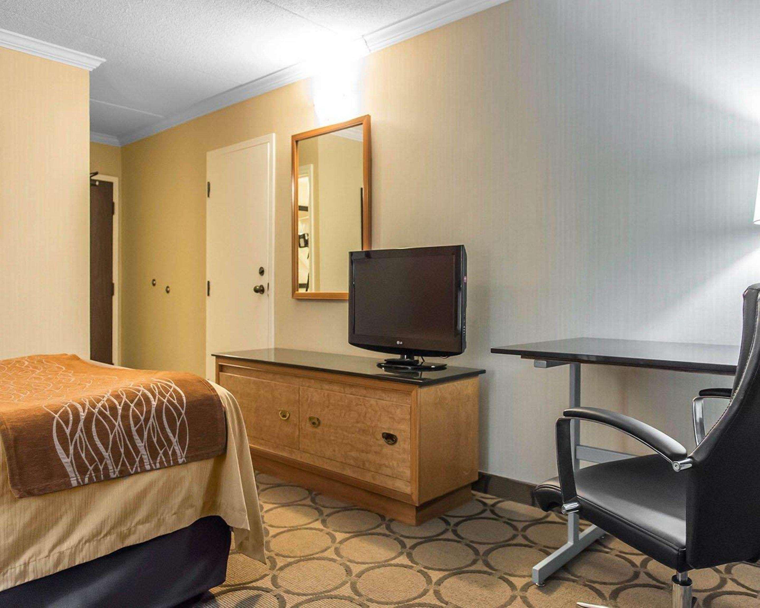 Comfort Inn Пемброк Экстерьер фото