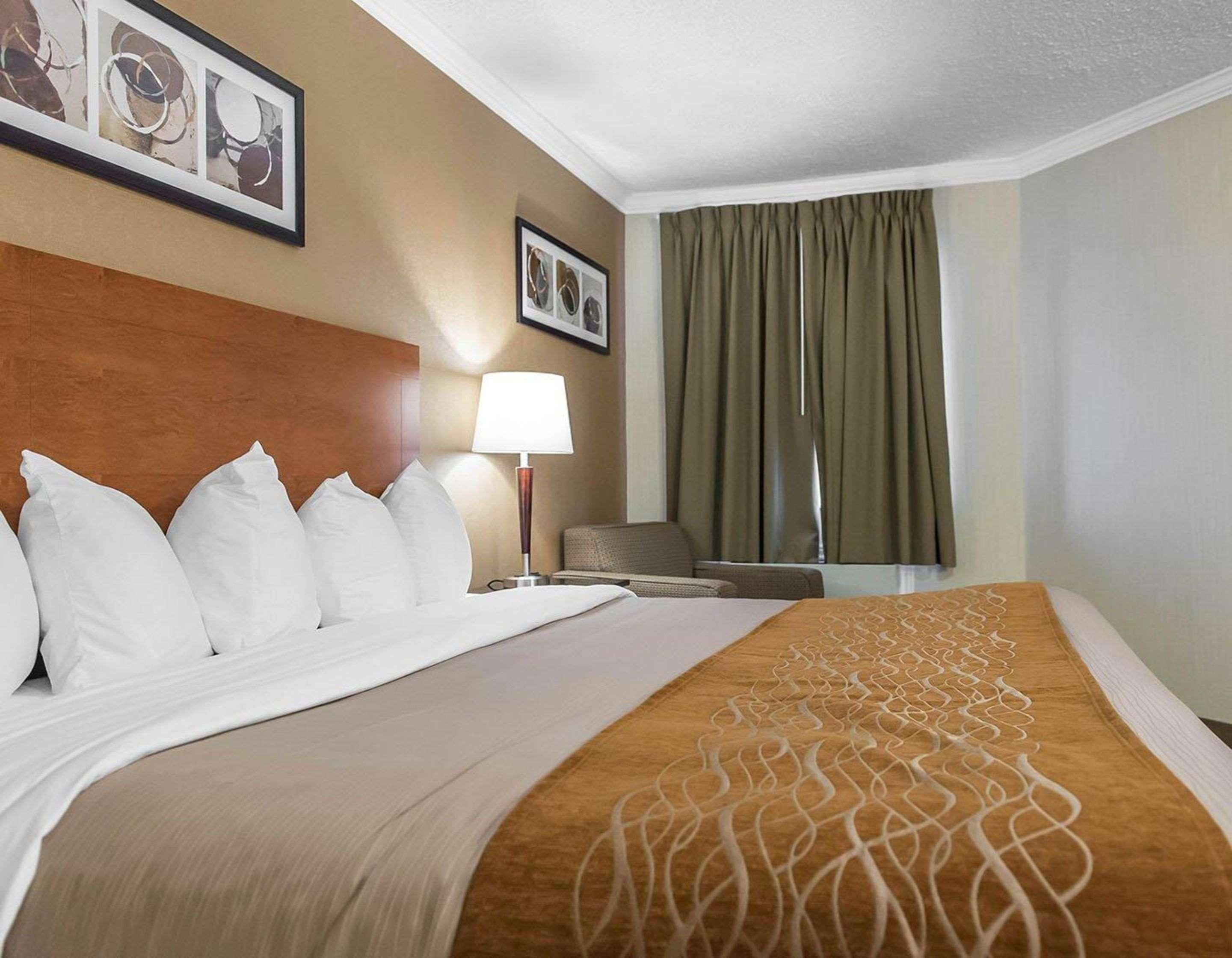Comfort Inn Пемброк Экстерьер фото