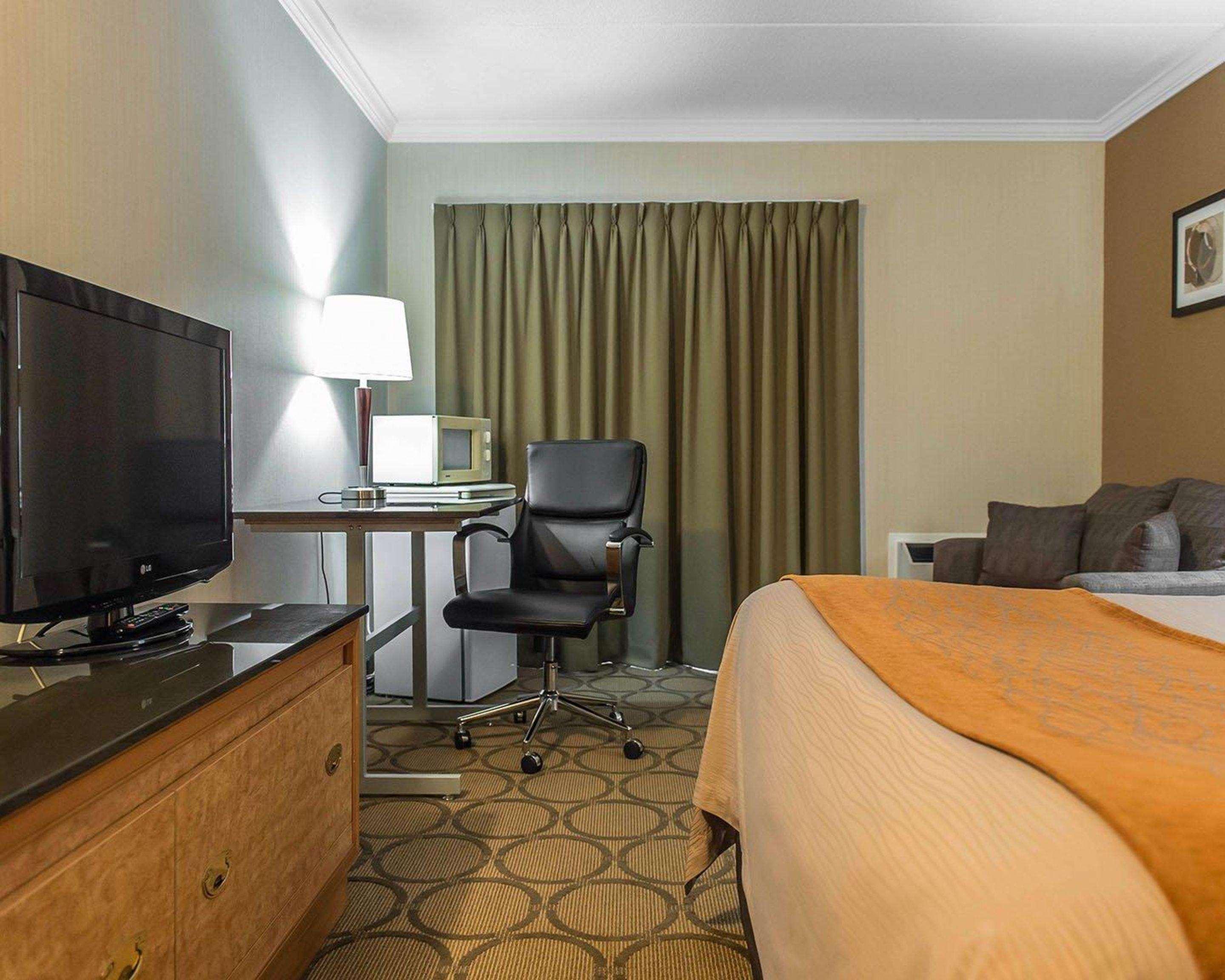 Comfort Inn Пемброк Экстерьер фото