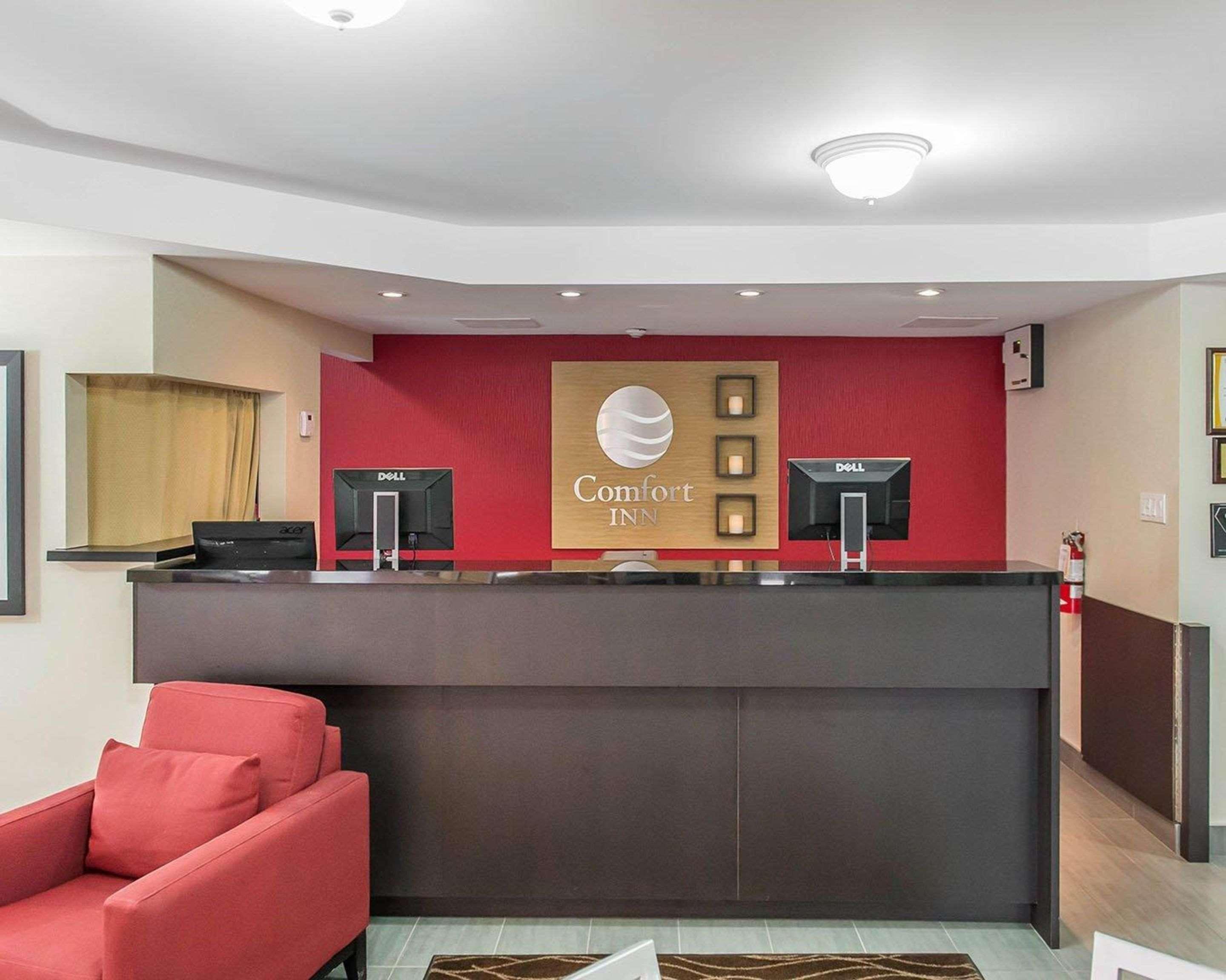 Comfort Inn Пемброк Экстерьер фото